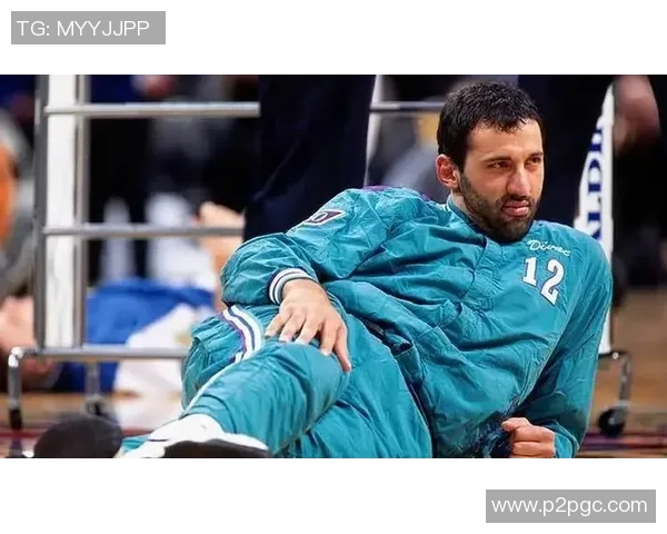 盘点那些年足球球星经典假摔瞬间与赛场戏剧化表演